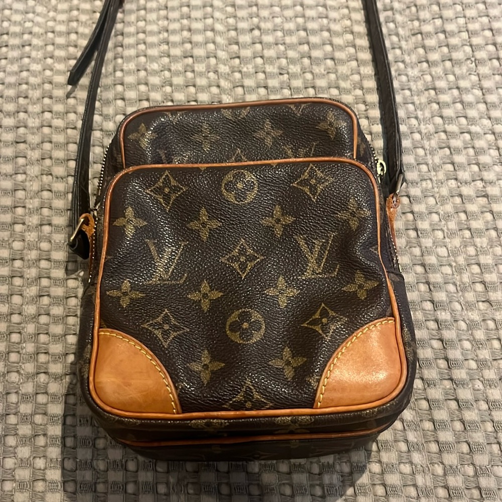 Louis Vuitton Crossbody